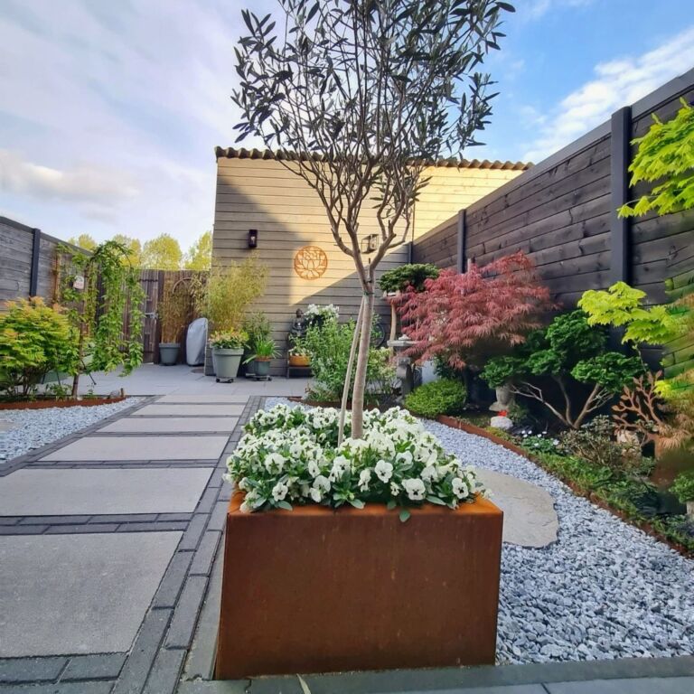 Väggdekoration av cortenstål Lotusblomma